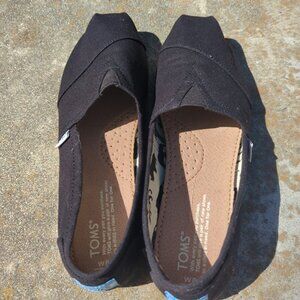 Tom size 8 loafer NEW